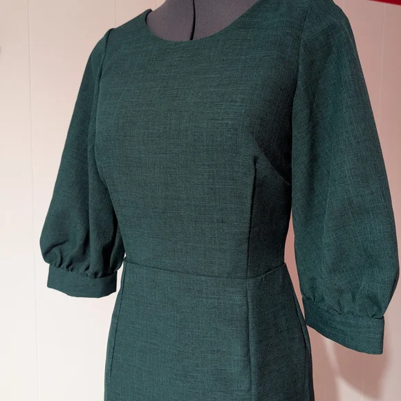 Elegant Green Dress From Scandal Clothing. - Picture 2 of 6